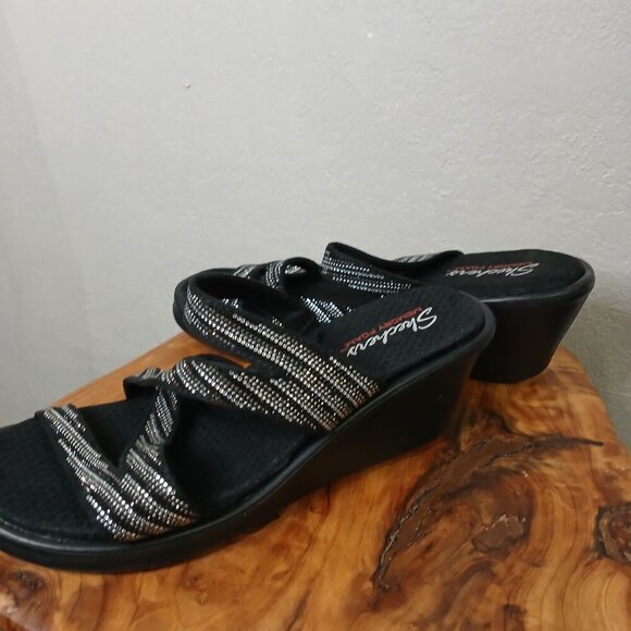 NWT Sketchers  Memory foam insole beaded slide in strappy sandal 2" heel size 10 - Picture 3 of 10